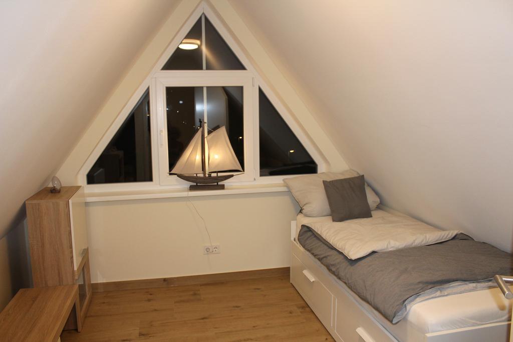 Reetdachhaeuser Boergerende Exterior foto