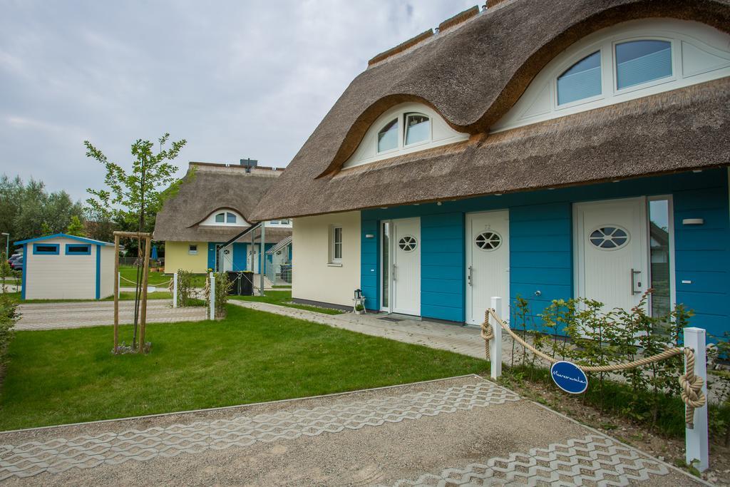 Reetdachhaeuser Boergerende Exterior foto
